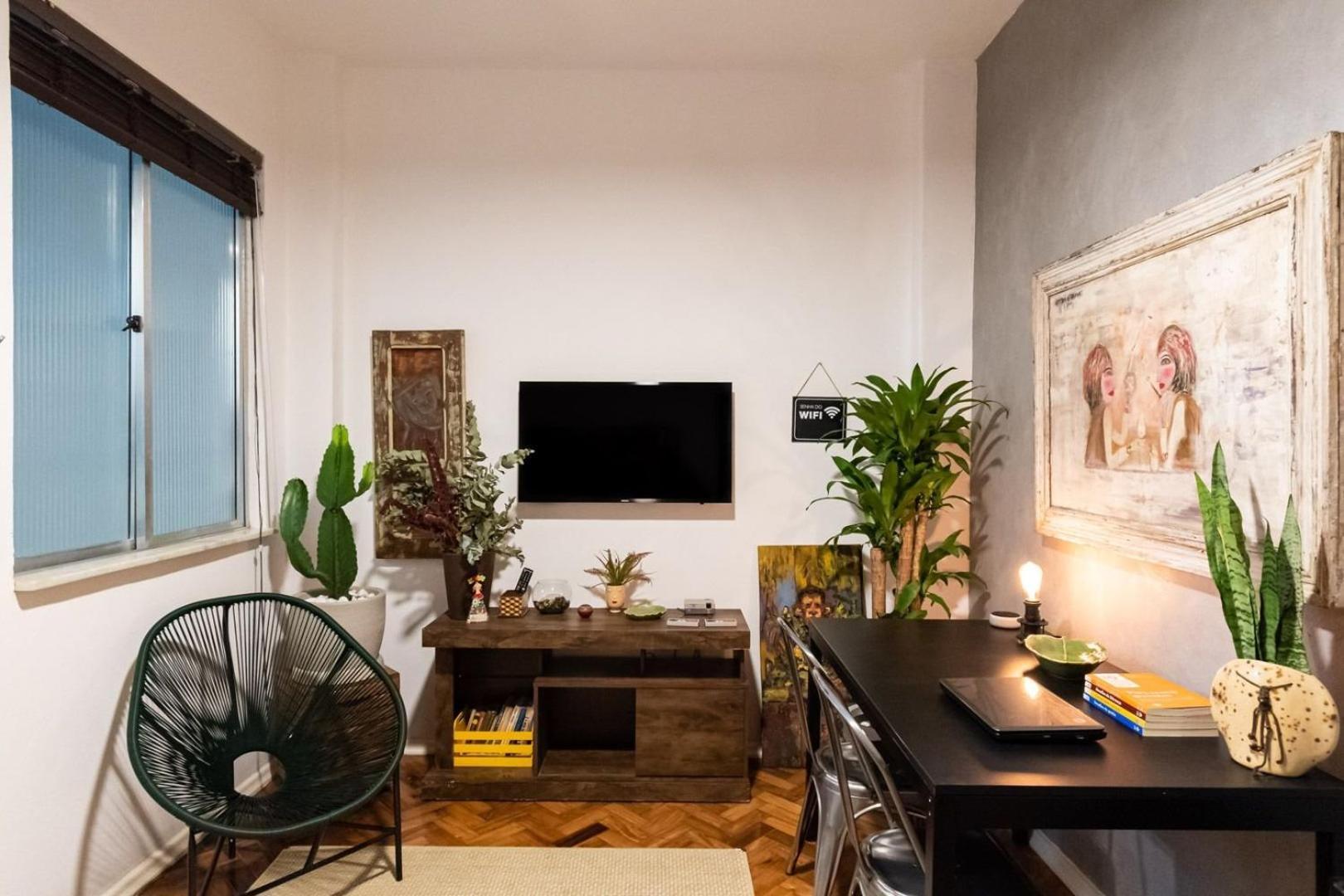 Omar do Rio - JG 42/701: Moderno Qto&sala, Internet 240mbps, Smart TV, VideoGame Retrô + Alexa (EchoDot), ao lado do Metrô, a 200 metros da Praia de Ipanema e 500 metros da Praia de Copacabana Rio de Janeiro Exterior foto