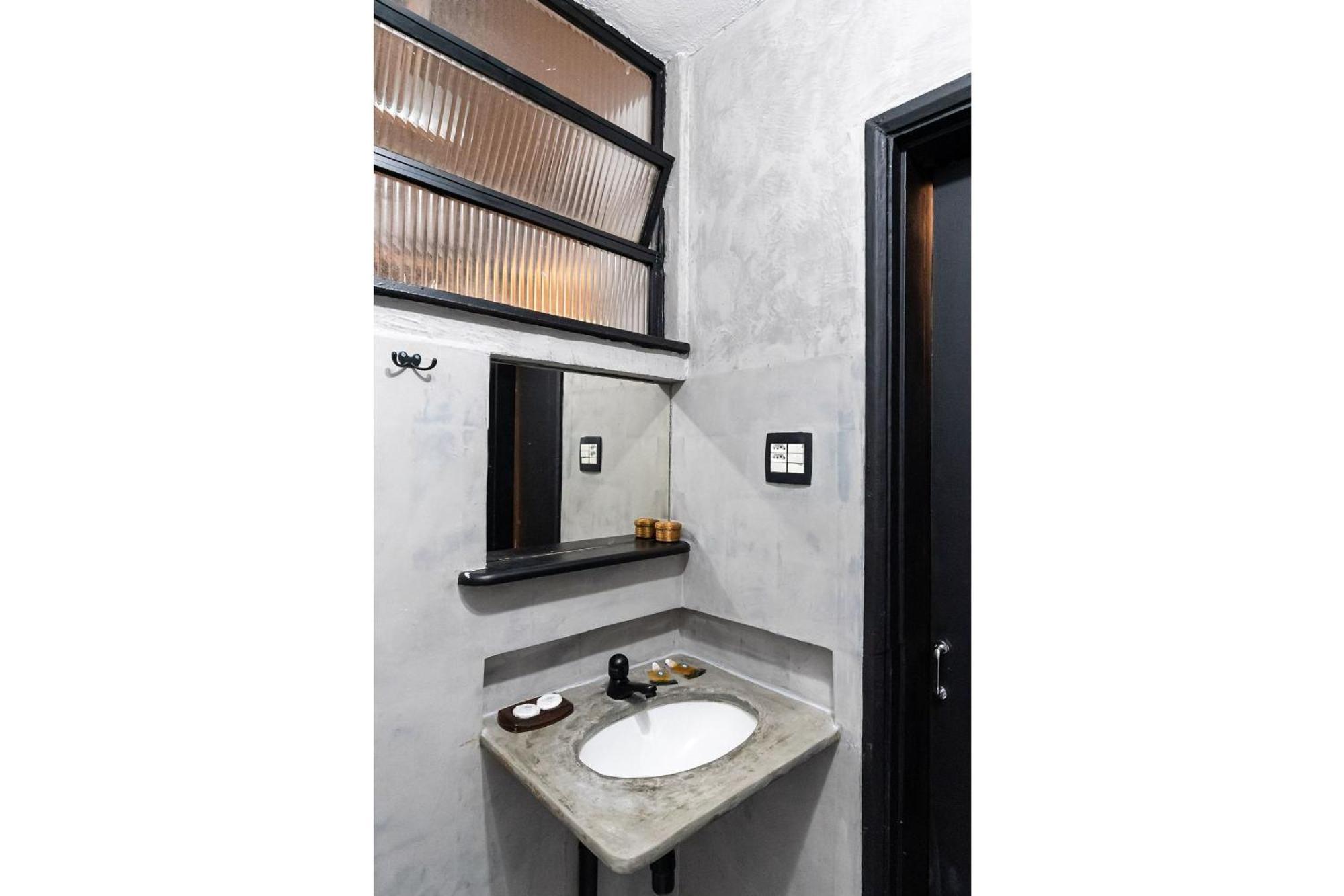 Omar do Rio - JG 42/701: Moderno Qto&sala, Internet 240mbps, Smart TV, VideoGame Retrô + Alexa (EchoDot), ao lado do Metrô, a 200 metros da Praia de Ipanema e 500 metros da Praia de Copacabana Rio de Janeiro Exterior foto